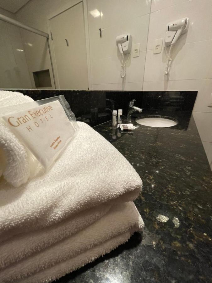 Gran Executive Hotel Uberlândia Esterno foto